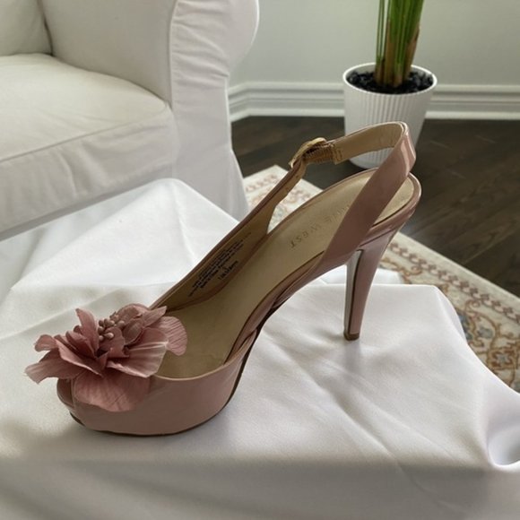 Nine West patent leather pumps, 3" heel. Size 6 - Picture 1 of 4